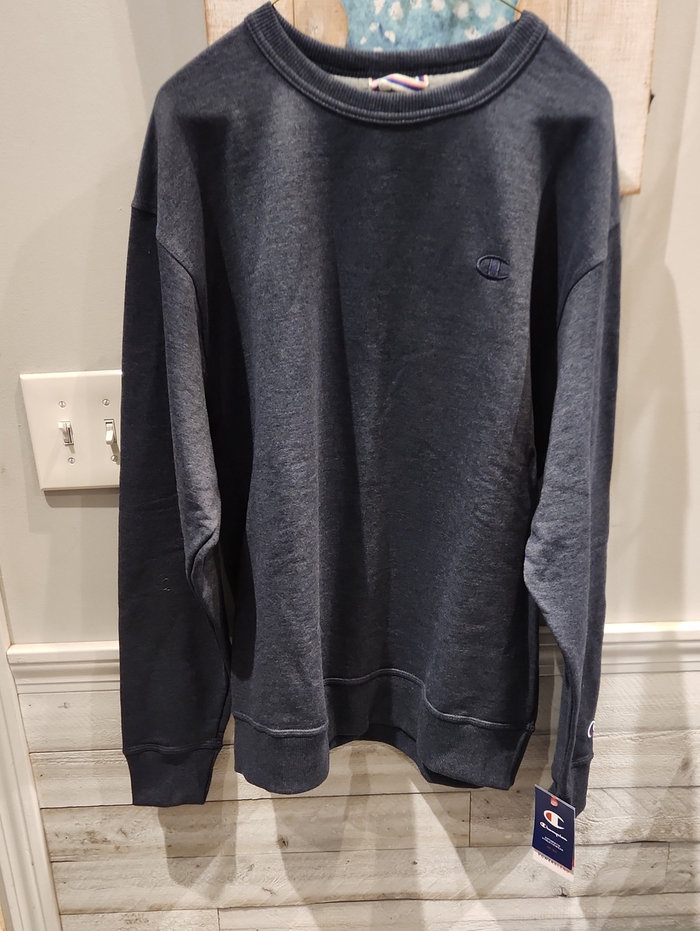 NWT Champion Men's Crewneck Sweatshirt - Navy Blue SZ L